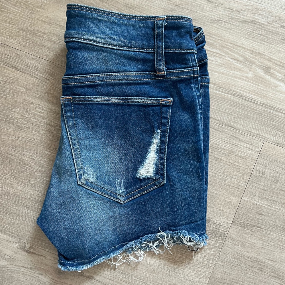 Distressed Denim Shorts - Picture 5 of 6